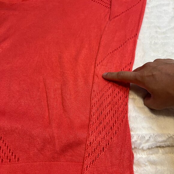 Used Express sweater - Picture 4 of 4